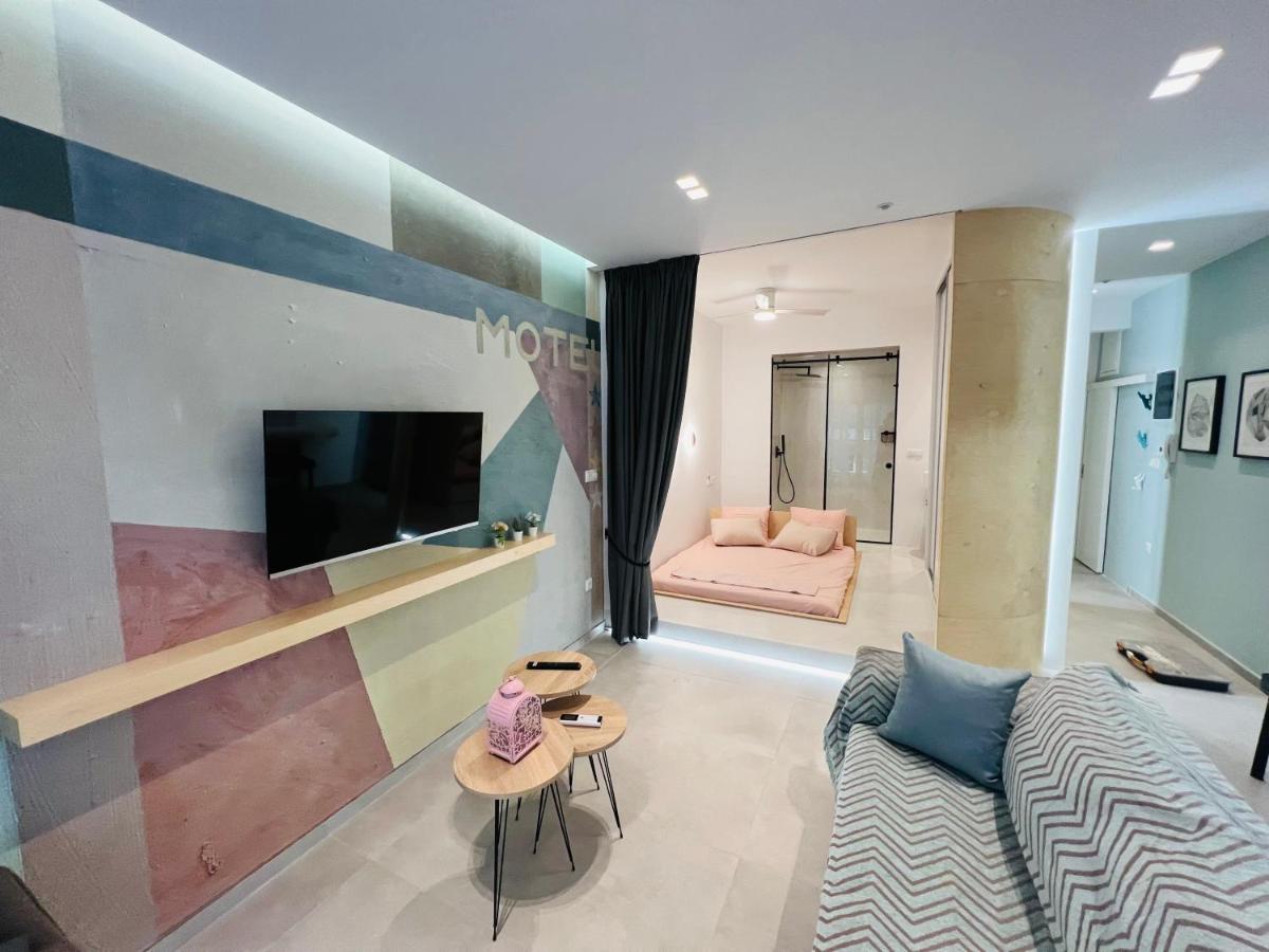 Apartment Bright And Modern Studio Downtown Thessaloniki